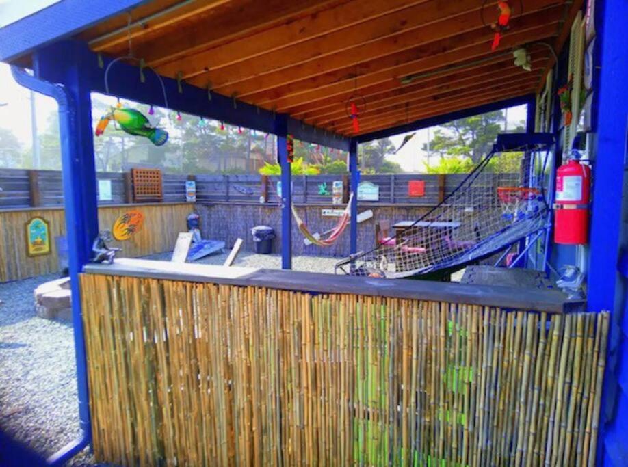 Tiki Escape W/ Amazing Mountain And Marsh Backdrop Villa Rockaway Beach Ngoại thất bức ảnh